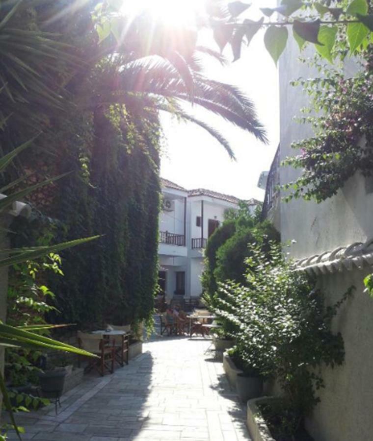 Pothos Hotel Skiathos Town Exterior photo